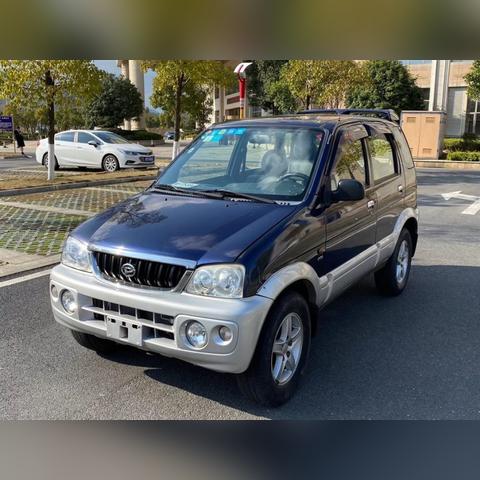 丰田最新SUV，科技与舒适完美融合