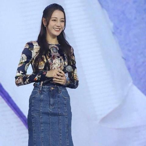 热巴现身最新活动报道