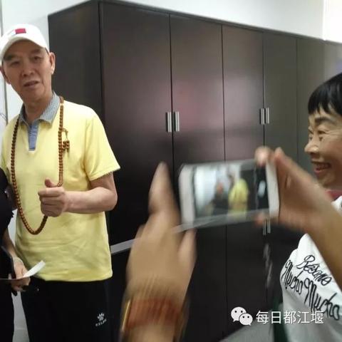 李伯清最新评书，数字时代文化繁荣与变迁透视