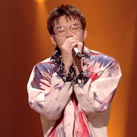 艾福杰尼新曲引领潮流风尚，掀起音乐狂潮